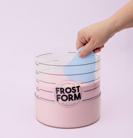 Sweetshop Frost Form Starter Kit in use with buttercream and fillings.