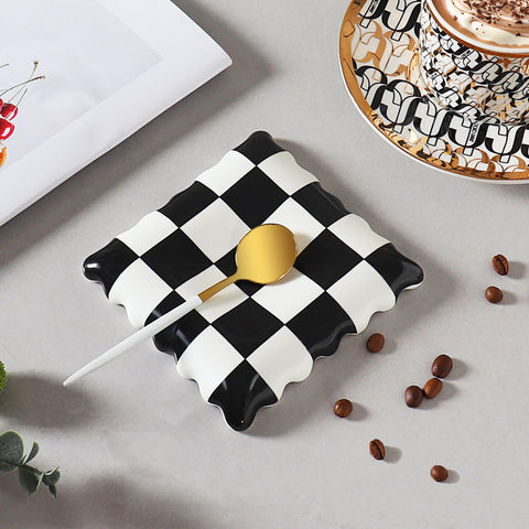 Swicken ceramic spoon rest, dishwasher safe for easy cleanup.