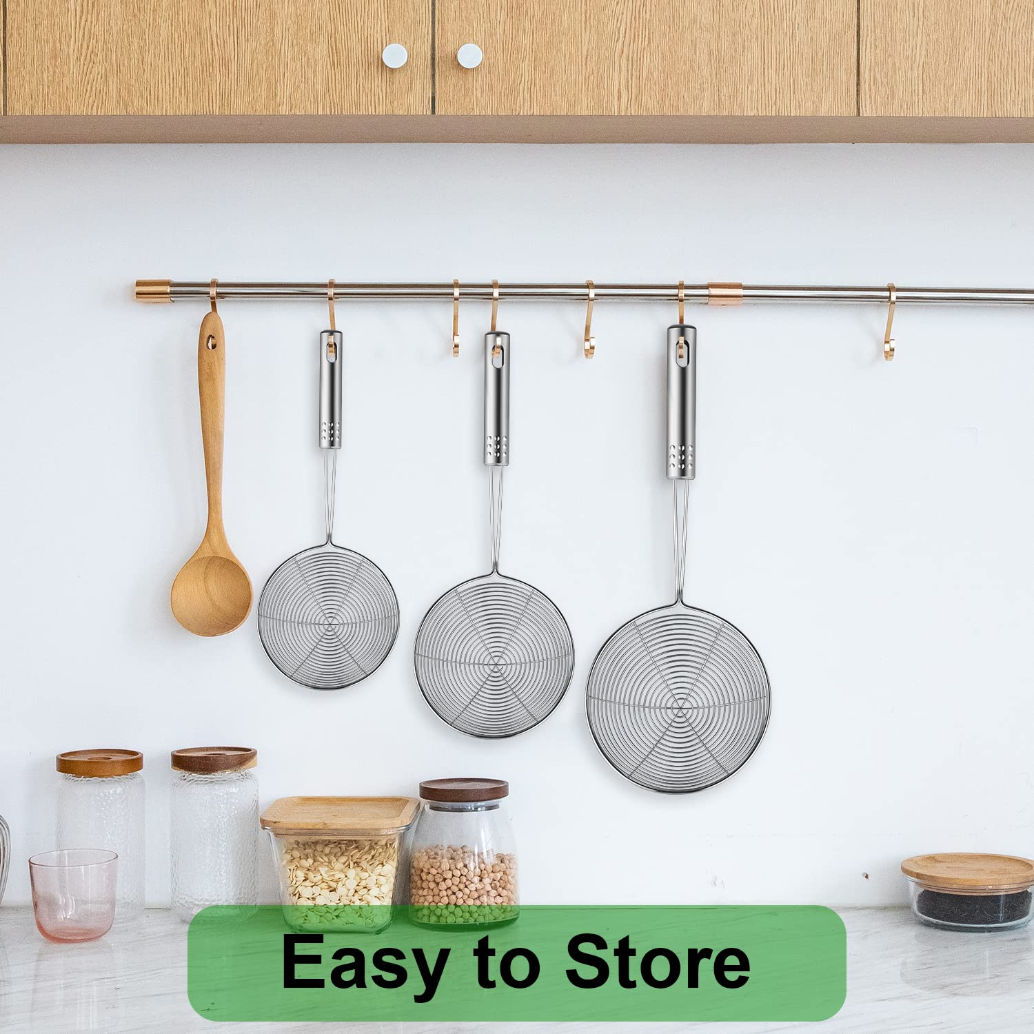 Swify Spider Strainer hanging-loop for tidy storage.