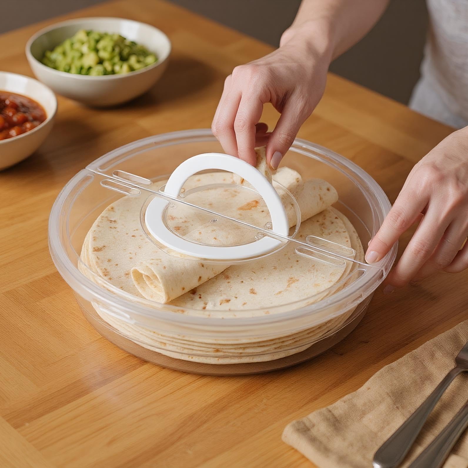SwinDuck pizza storage container top view showing integrated handles for easy carry.