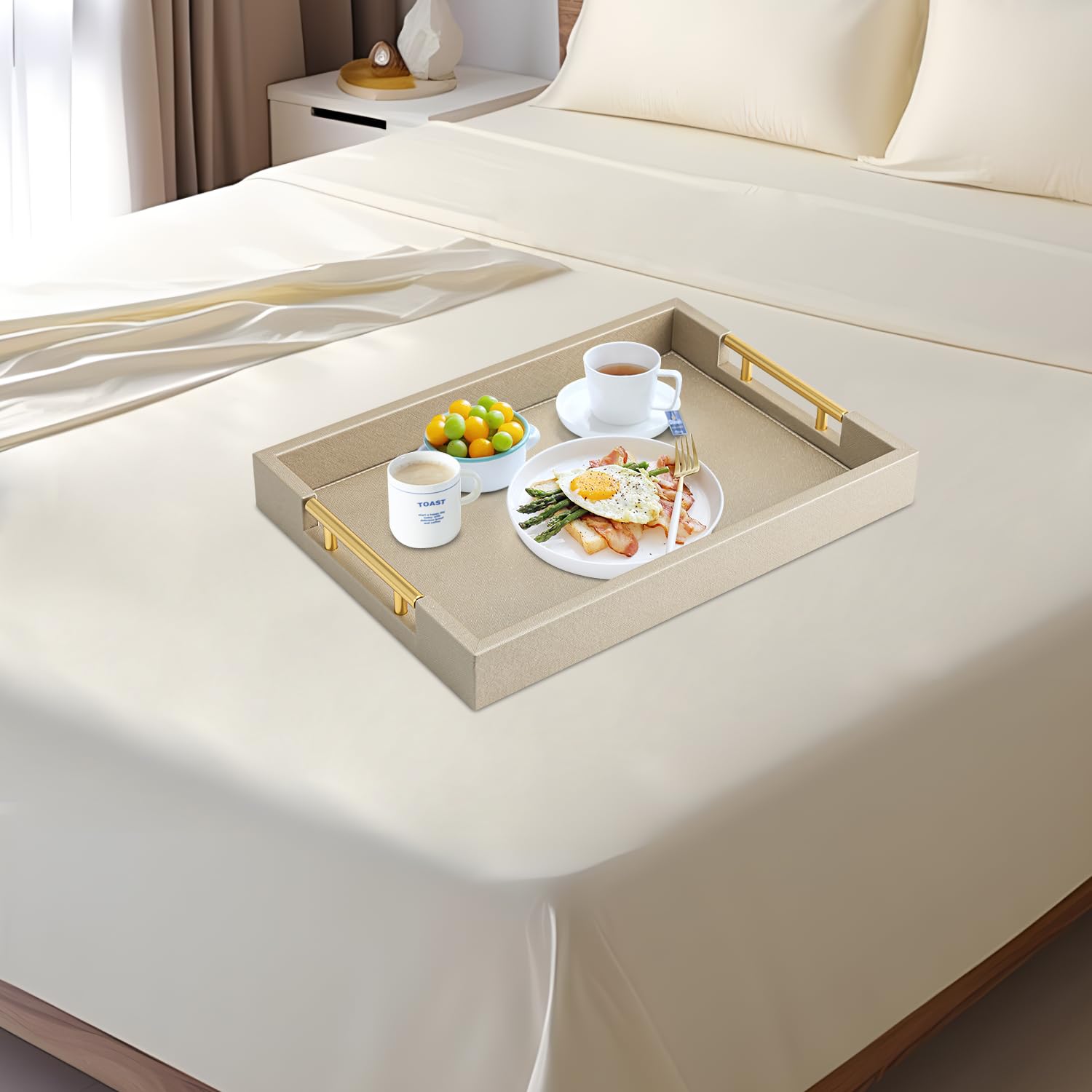 SYYSY Brushed gold handles provide secure grip for transport.