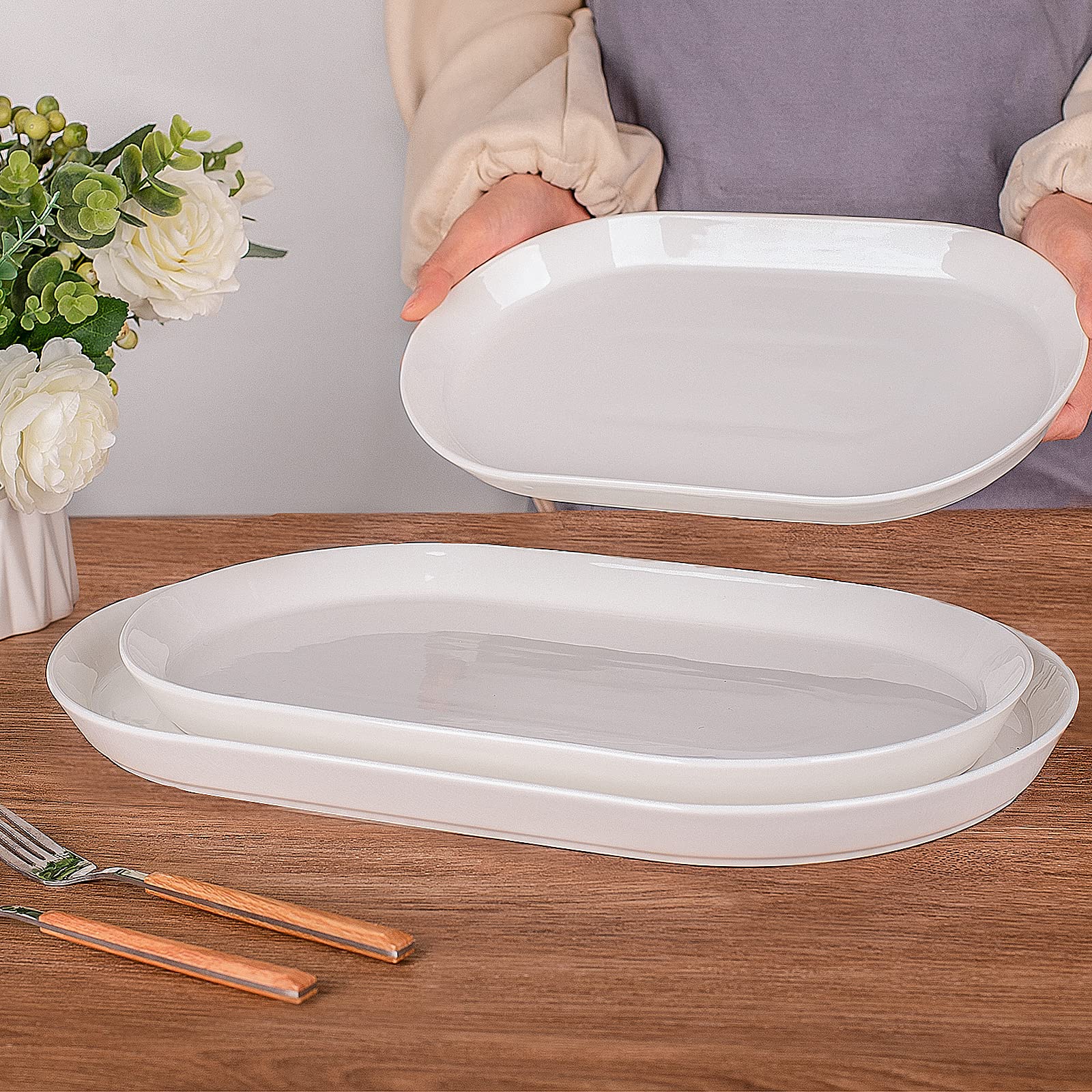 Taeochiy oval platter 12 inch perfect for desserts and sides.
