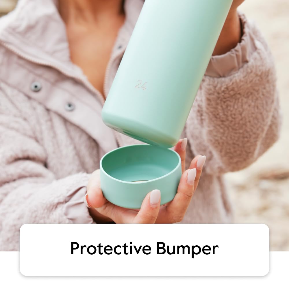 Takeya Actives bottle with wide loop handle for easy carrying during workouts and commutes.