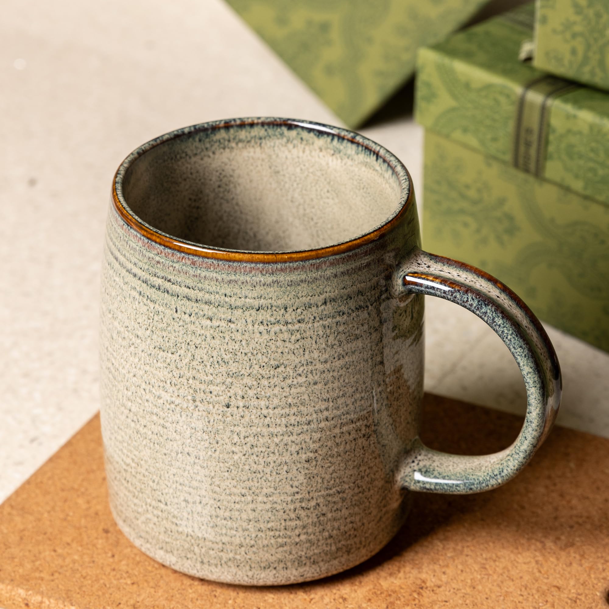 TaoTaojarvie 22oz mug with large handle for easy lifting