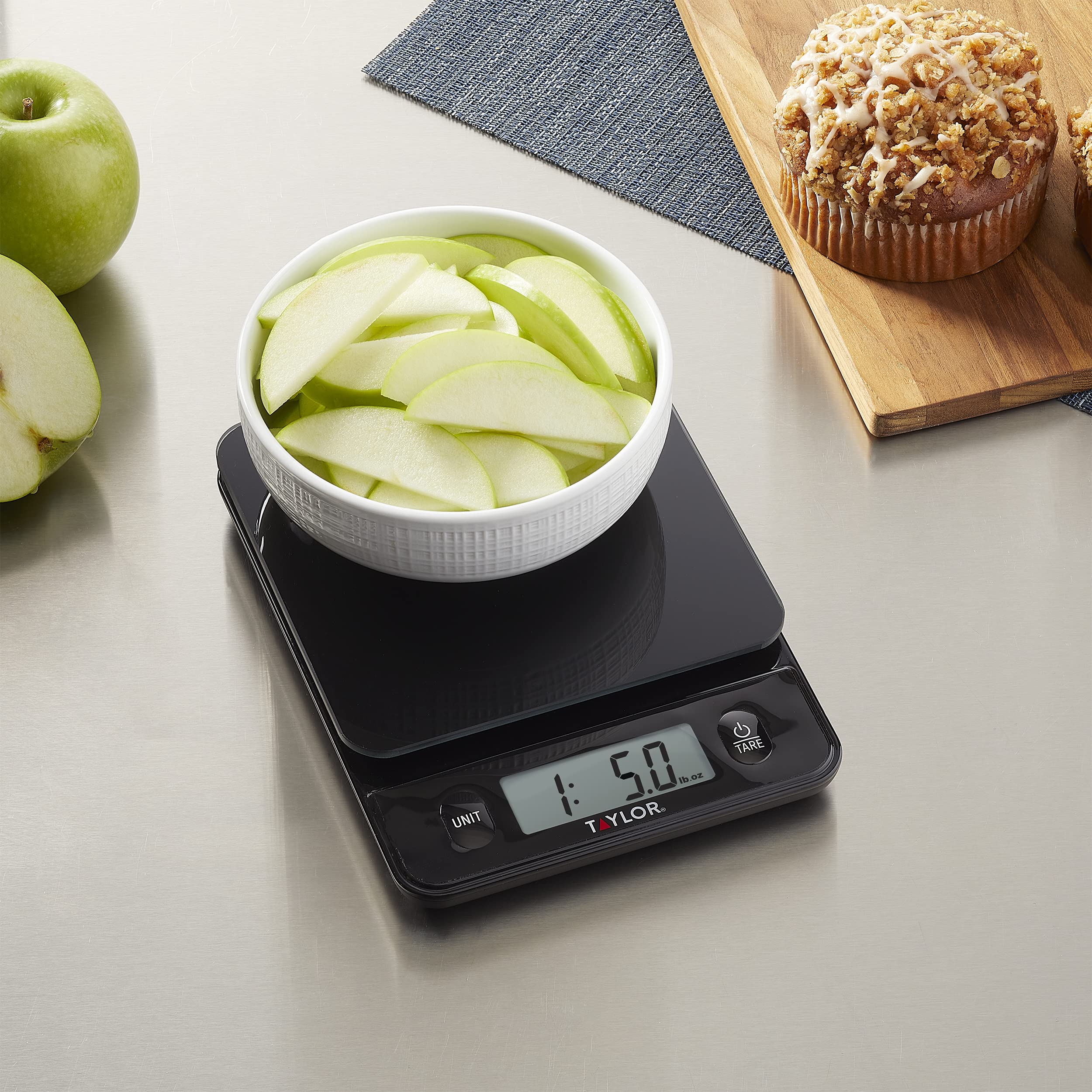 Taylor Glass Top Scale auto shut-off preserves battery life during cooking