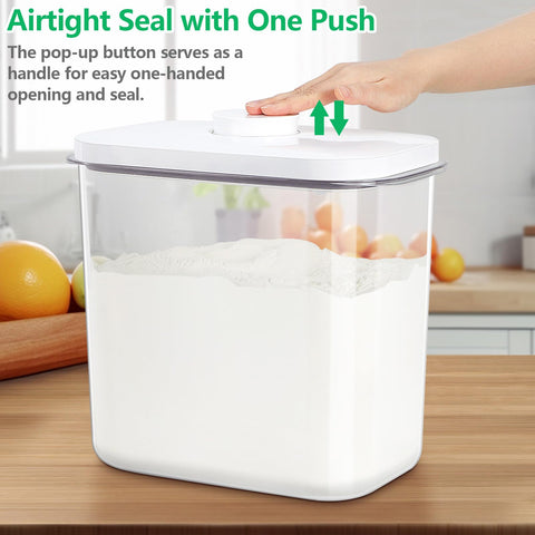 TBMAXS easy-carry handles help transport a full container with ease.