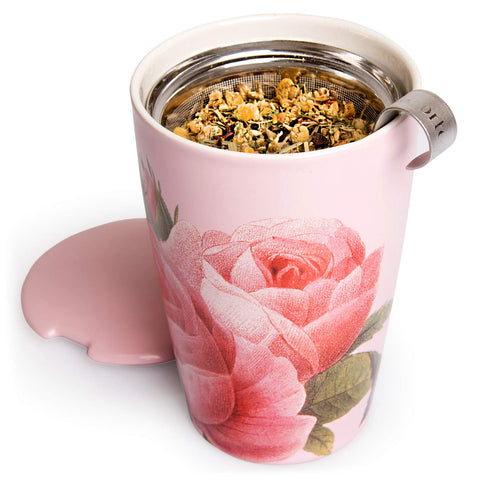Tea Forte Kati Cup lid and steeping scene illustrating heat preservation