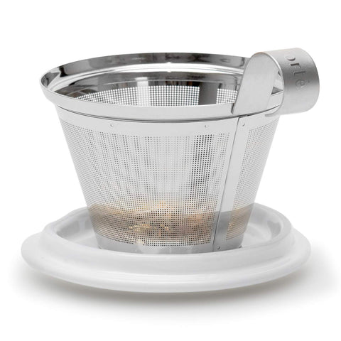 Tea Forte Kati Cup during steeping captures aroma and color development