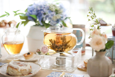 Kyoto 2-in-1 tea maker showing dual kettle and steep functionality