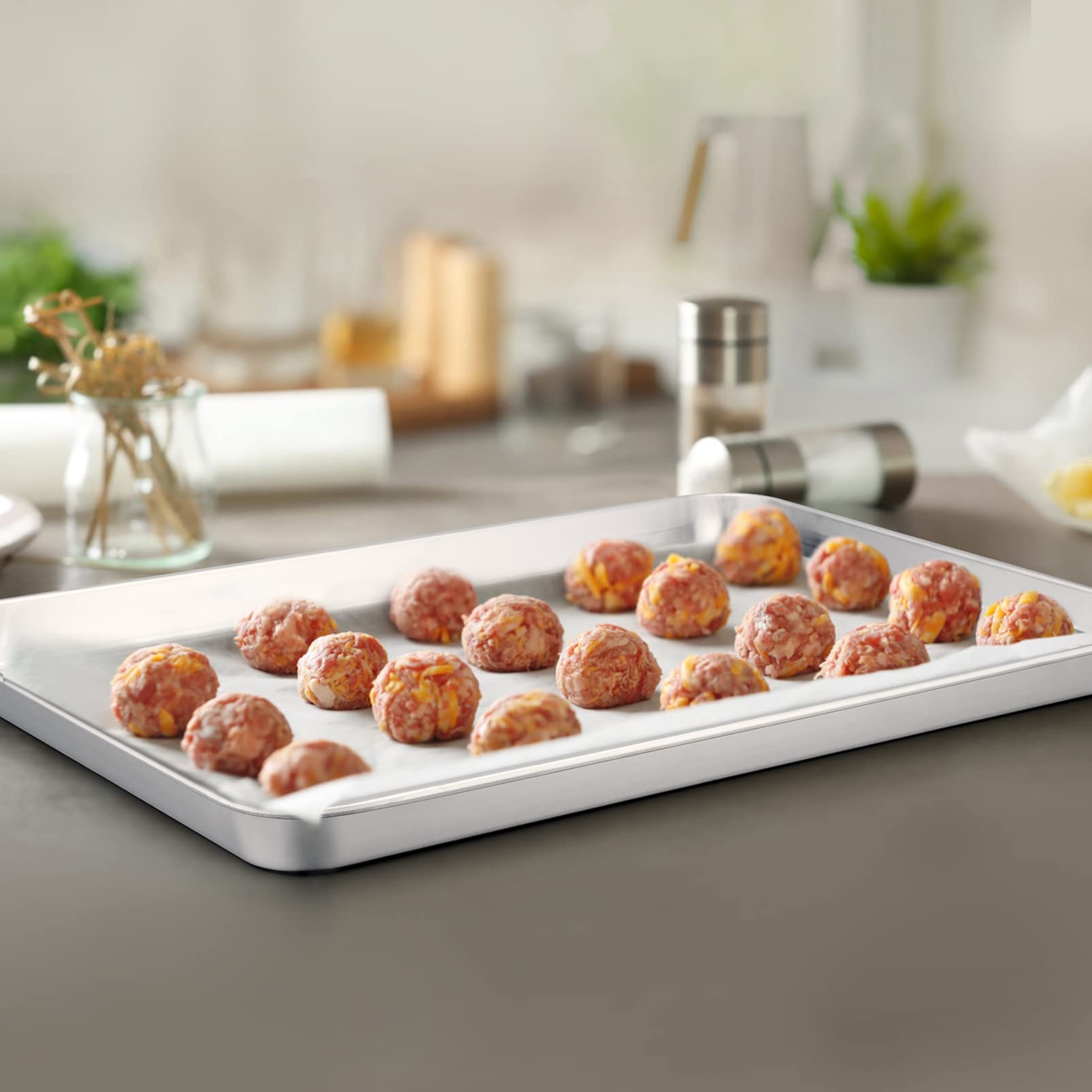 TeamFar non-toxic stainless steel surfaces promote even cooking and safe daily baking