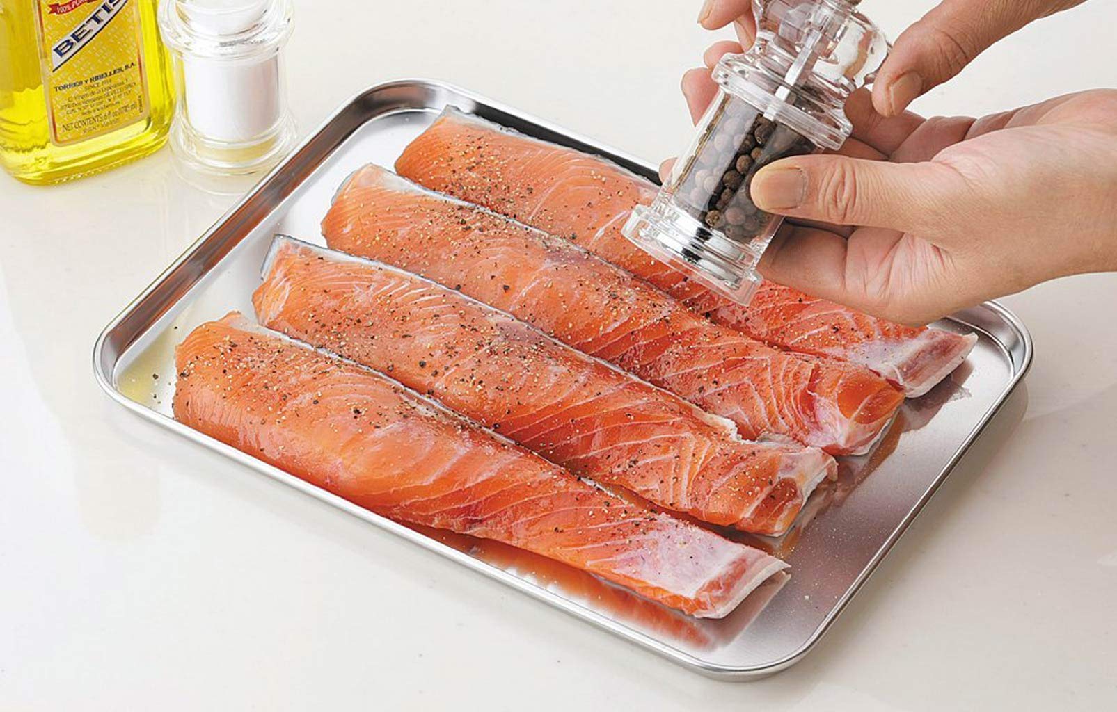 TeamFar cooling rack provides sturdy support and even air circulation.