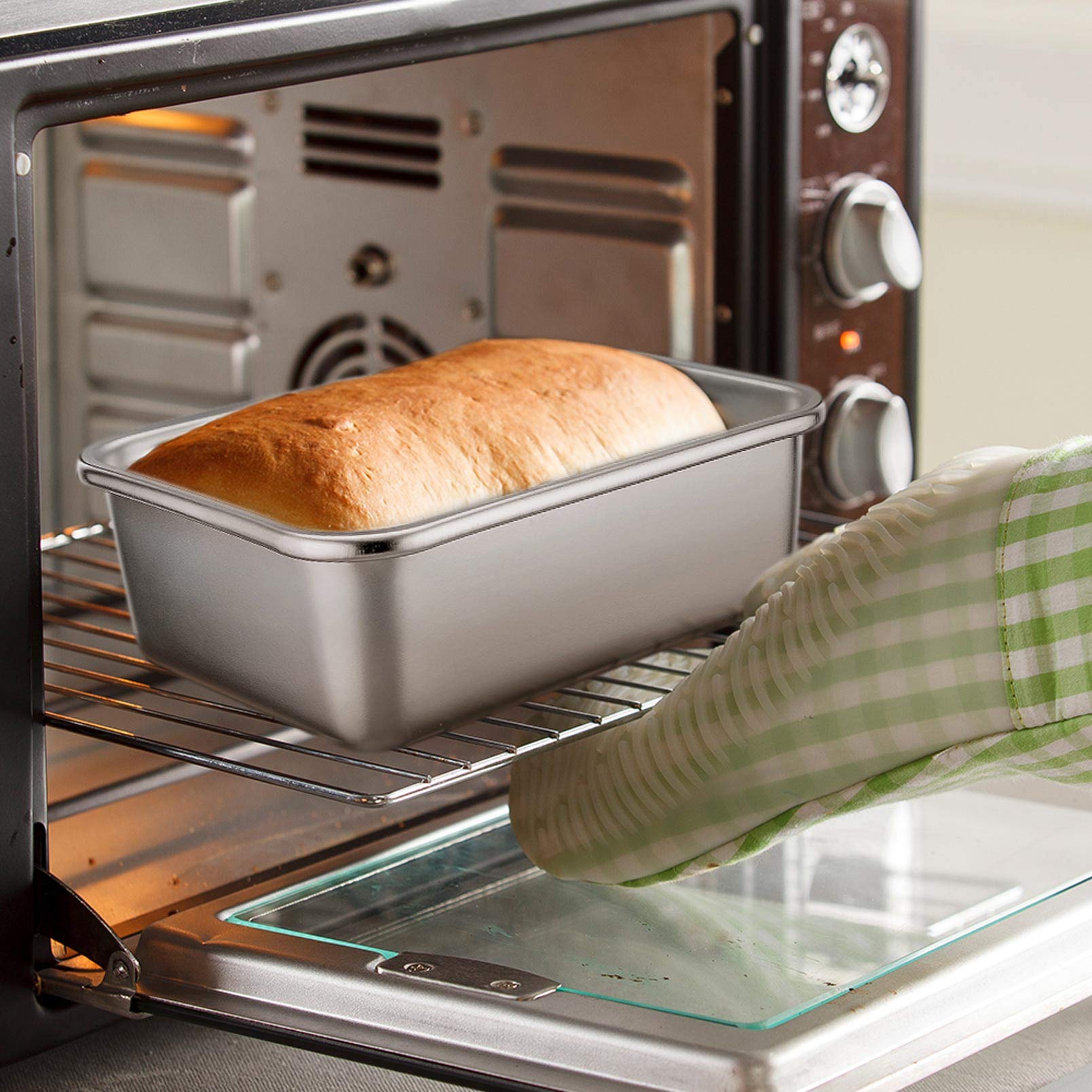 TeamFar multi-use pan suitable for cakes, brownies, lasagna, and casseroles.