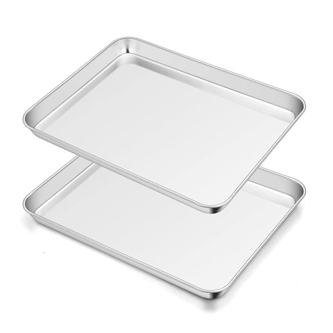 TeamFar toaster oven pan set with mirrored finish reduces sticking during baking.