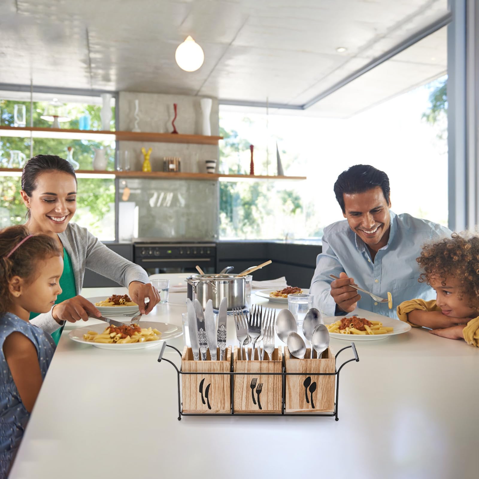 Tebery utensil holder is ideal for picnics and outdoor meals.
