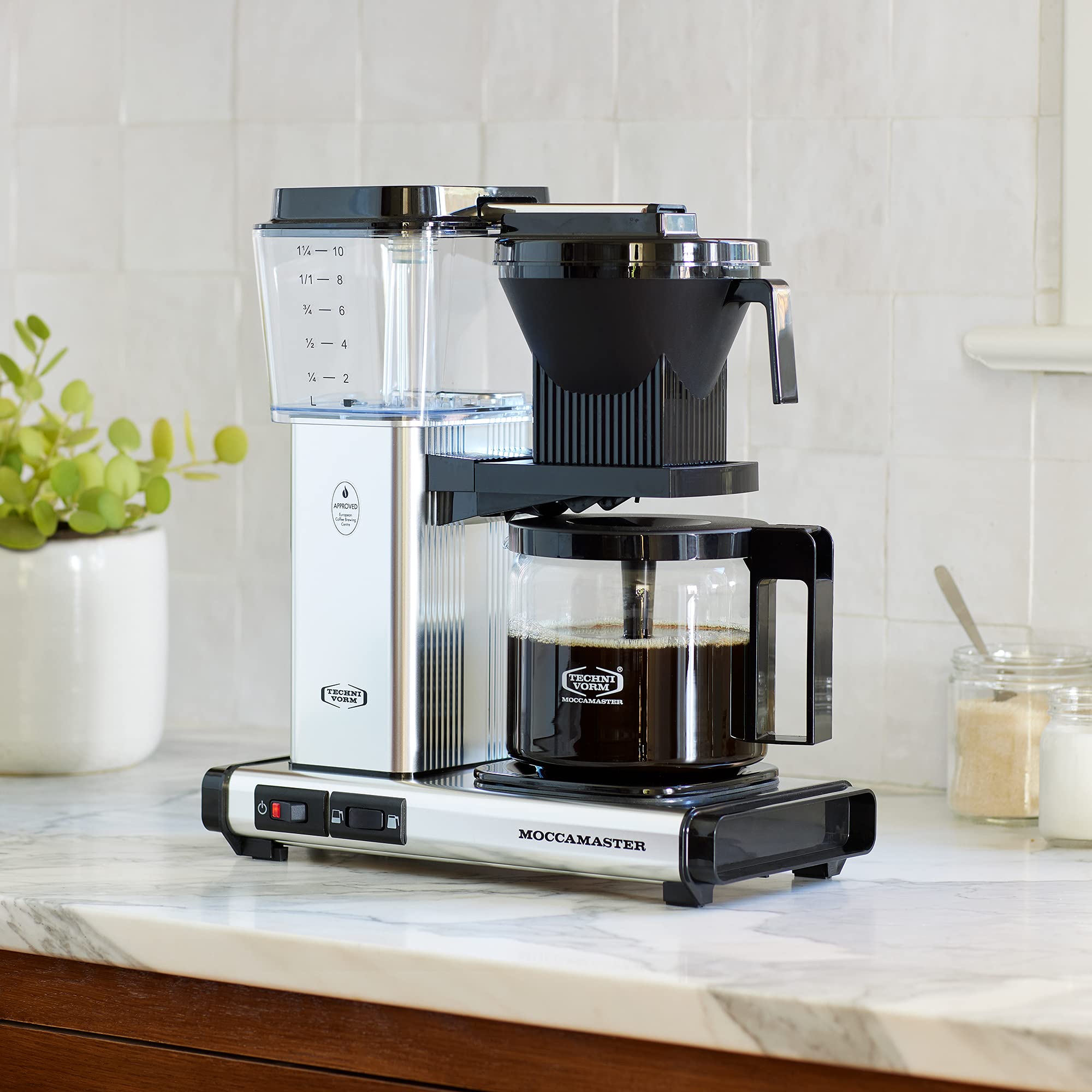 Technivorm Moccamaster KBGV Select Candy Apple Red, café listo en 4–6 minutos.
