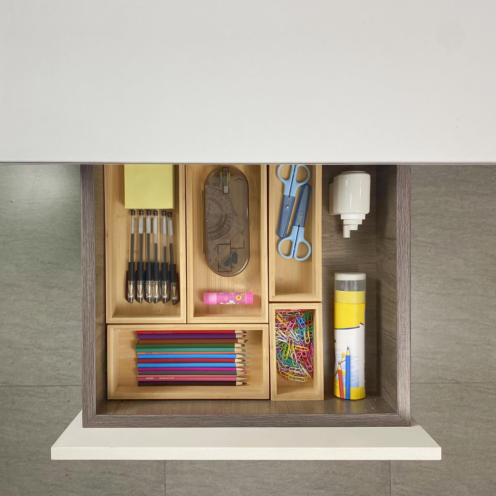 Teicui bamboo knife drawer organizer protects blades and saves space.