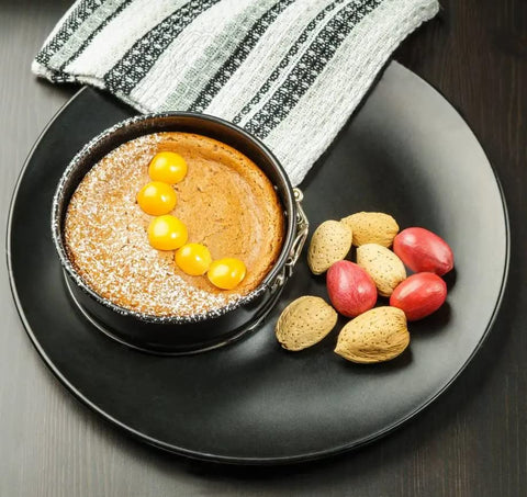 Tellshun carbon steel construction offers durability and even heating for mini bakes.