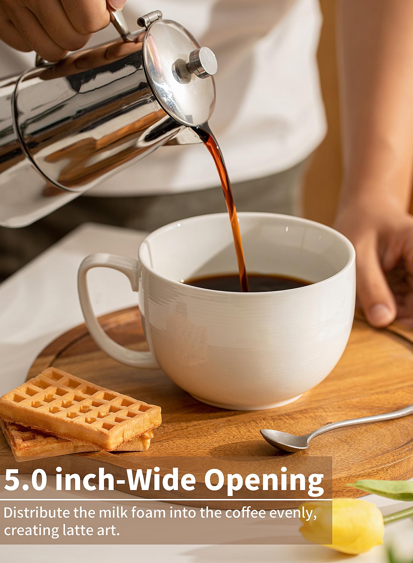 Teocera 24oz mug with big handle stays comfortable when full.