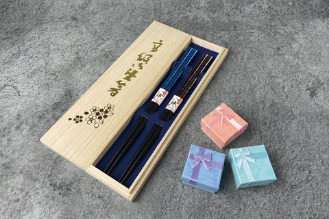 Terra Distribution dishwasher-safe wooden chopsticks; easy cleanup after meals.