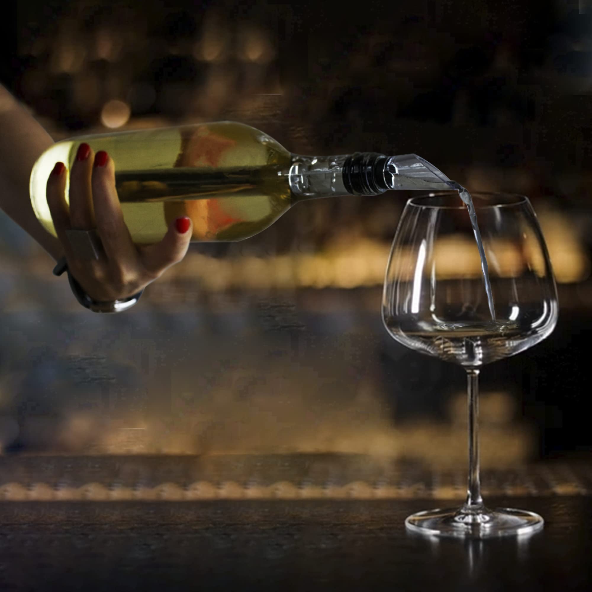 TEXASDELUXE on-table use for convenient chilled wine during meals.