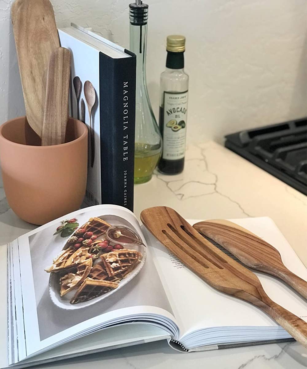 TEZZ Spurtle set highlights nonstick cookware safety and heat durability.