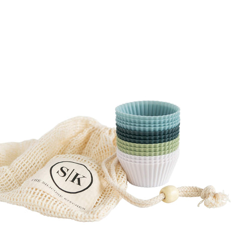 The Silicone Kitchen baking cups dusty blue, top view, grease-free baking solution