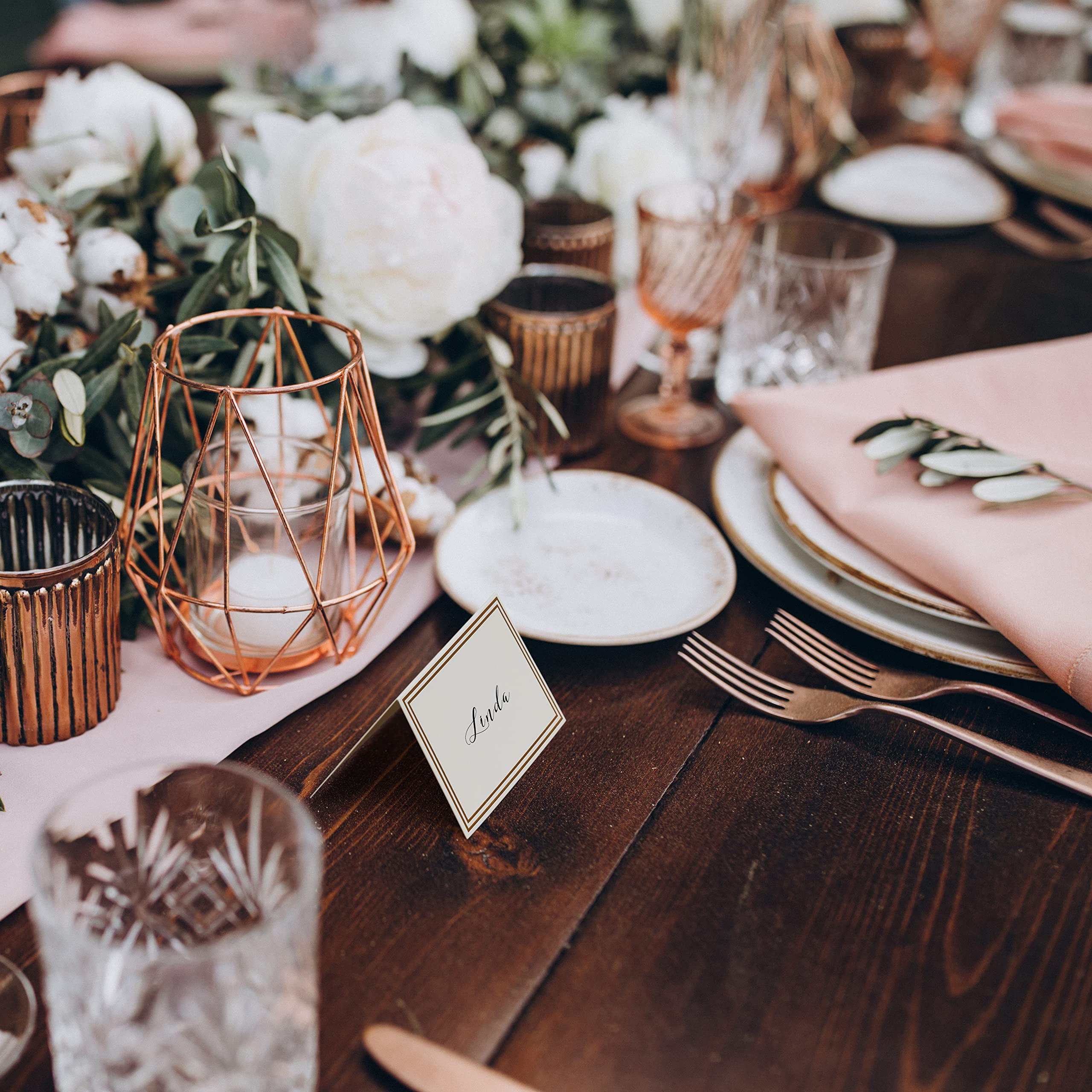 The Twiddlers 200 folded tent card display enables quick, clean table plans.