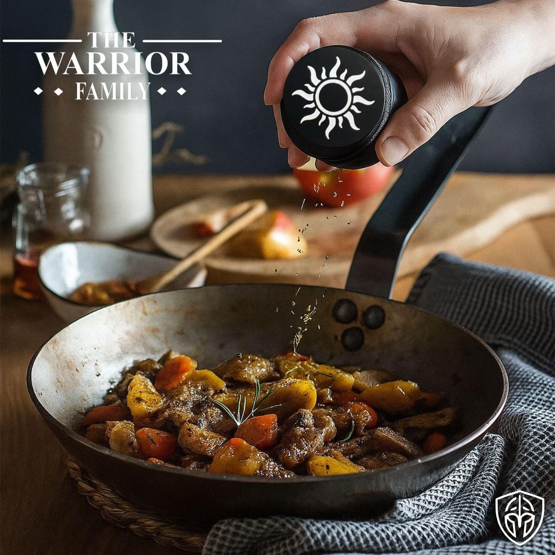 The Warrior Family magnetic-lid-grip offers secure, easy one-handed use.