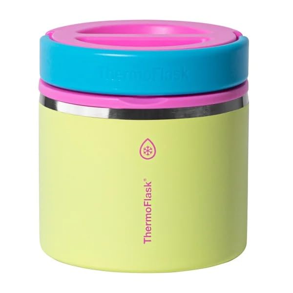 Close-up of leak-proof screw-on lid and easy-grip handle for on-the-go lunches.