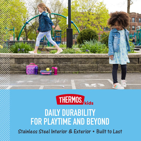 THERMOS FUNtainer soft-touch carry-handle for little hands and portability.