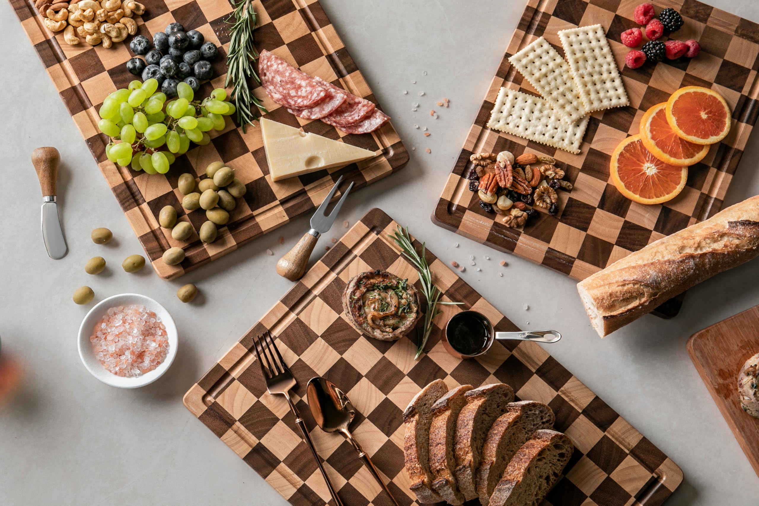 Thetchry cutting board with juice grooves to catch liquids while chopping