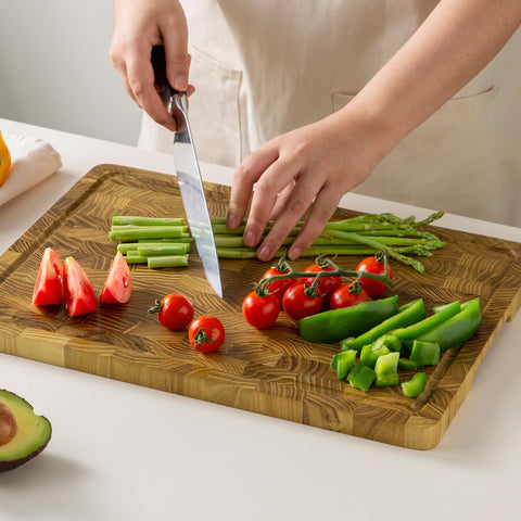 thetchry knife-friendly teak wood preserves blade edges