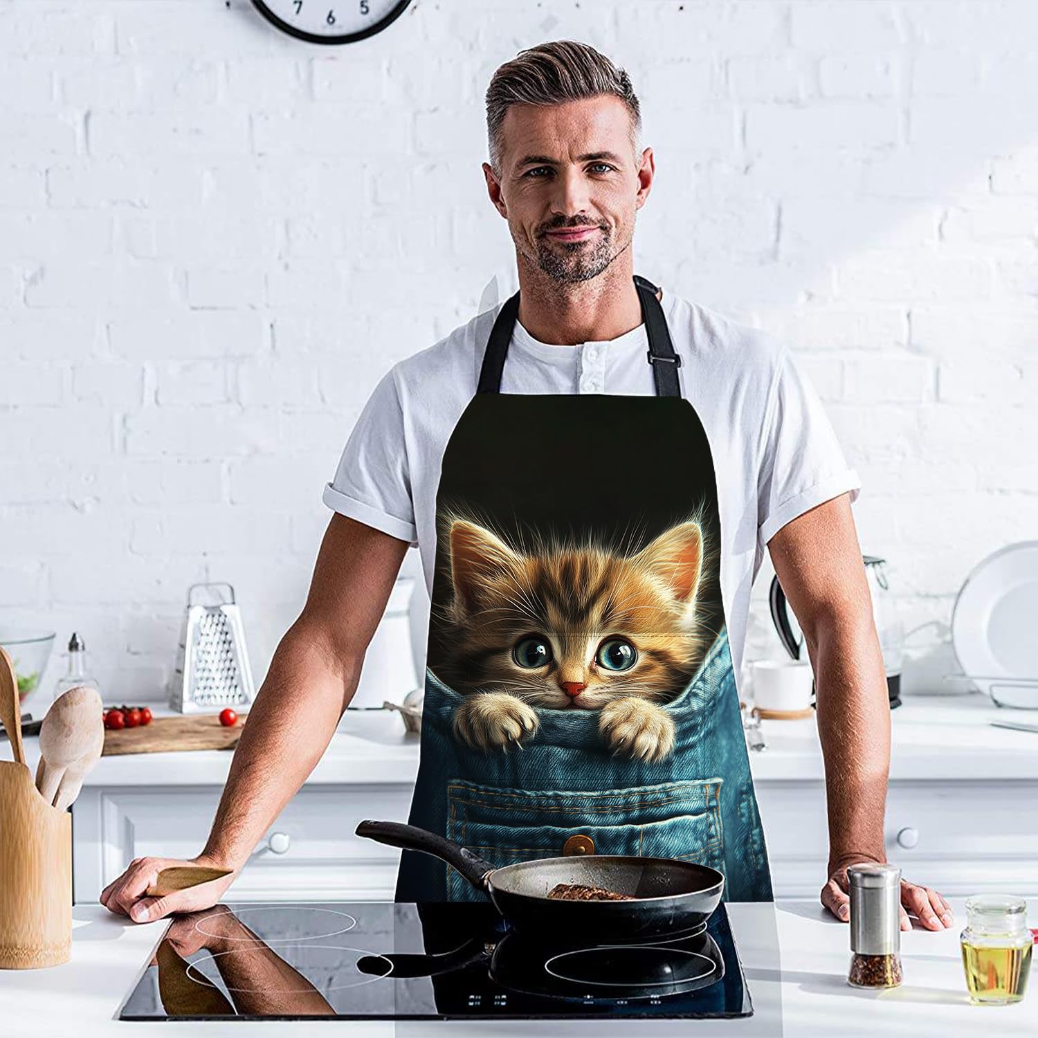 THISFIND Cat in Pocket Apron uses soft, durable fabric for comfort.