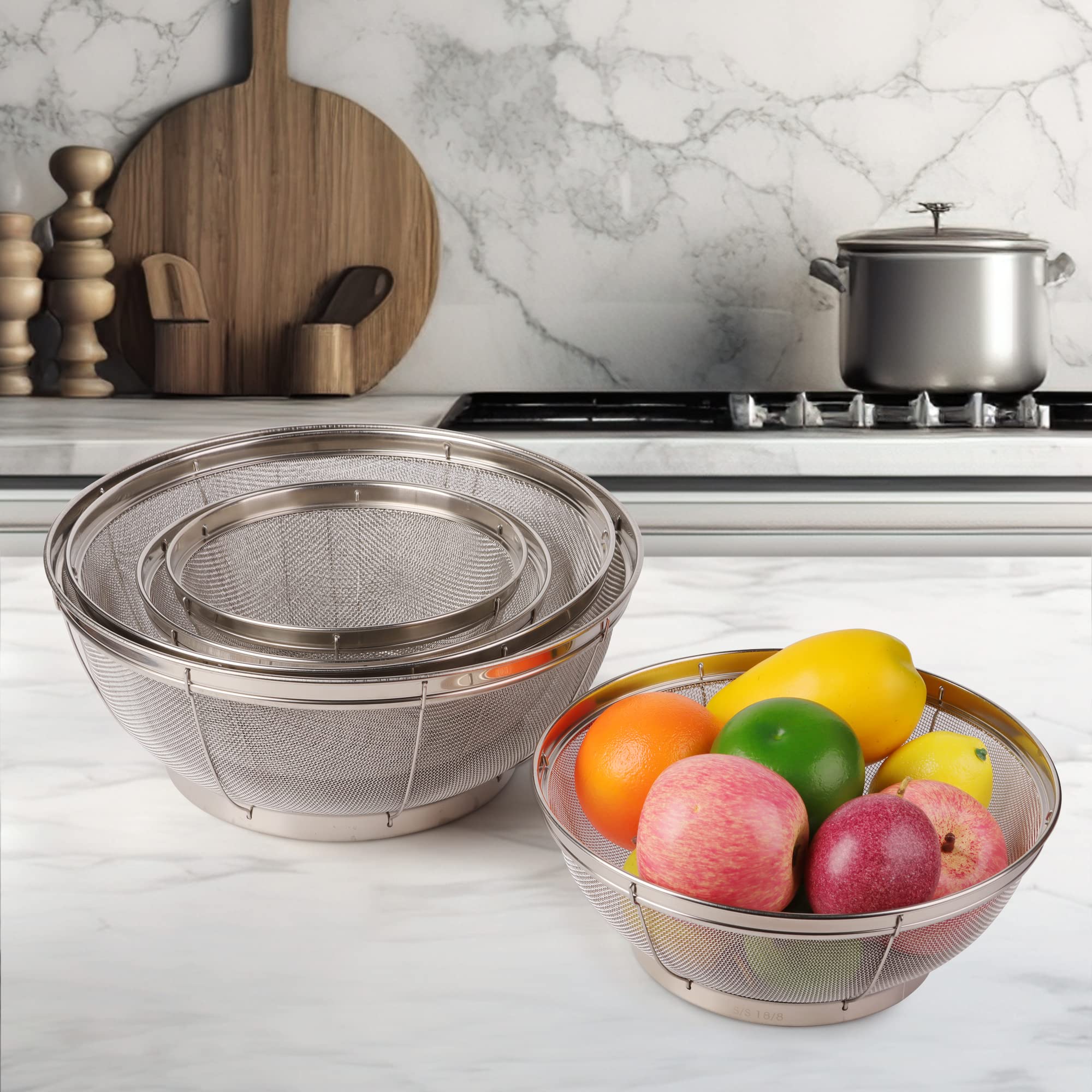 Tiawudi 3-quart strainer great for small portions of pasta and fruit.