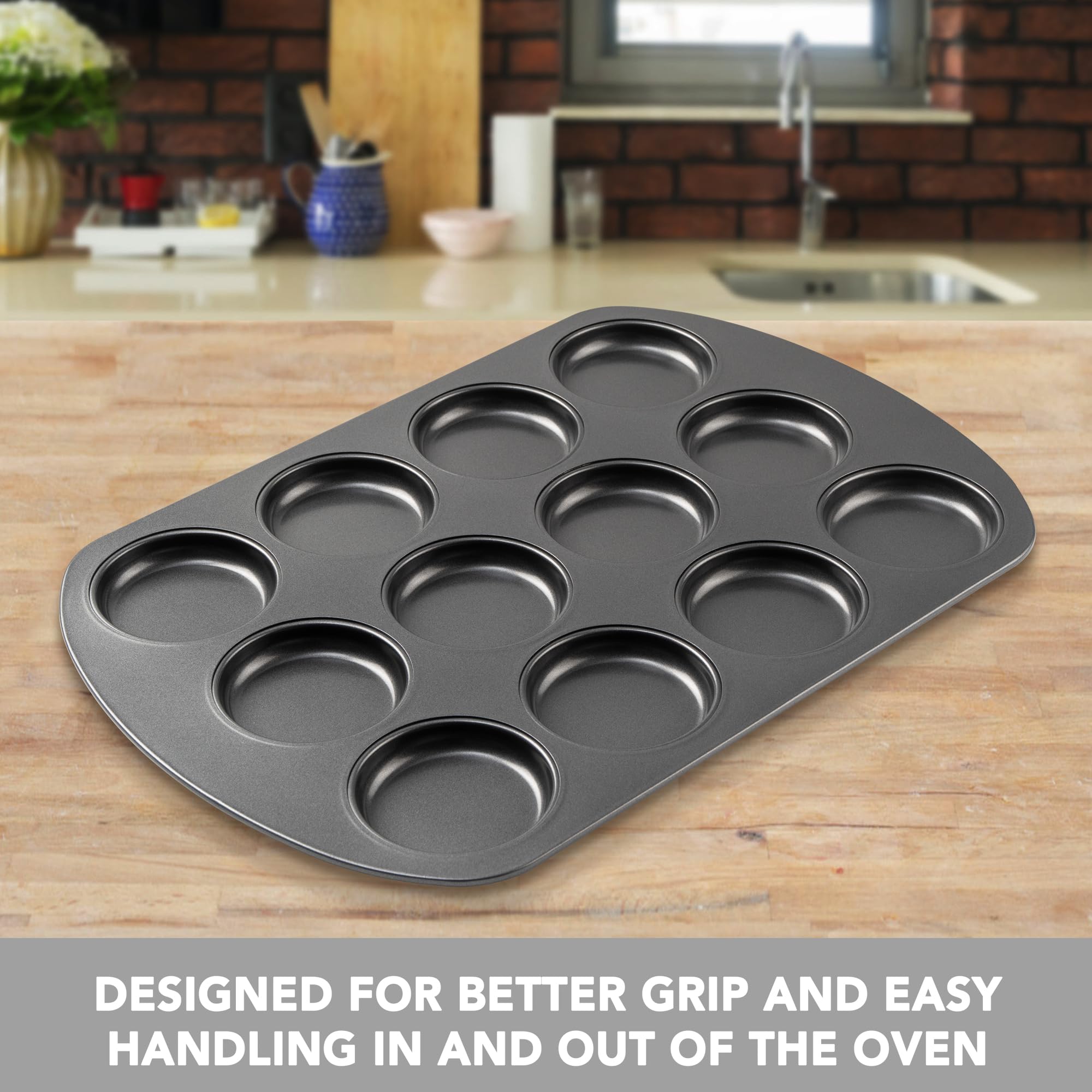 Tiawudi carbon steel bakeware delivers durable performance and even heating.