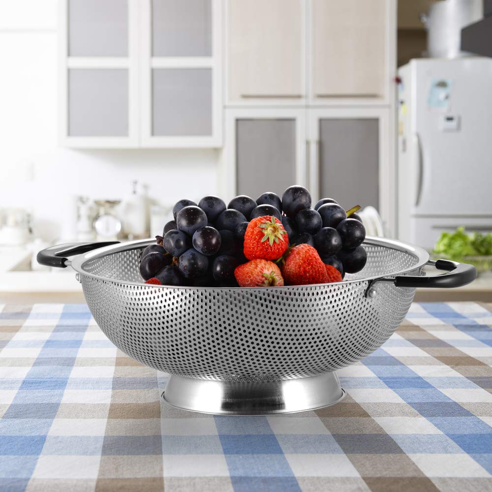Tiawudi rust-free stainless steel colander maintains a fresh look.
