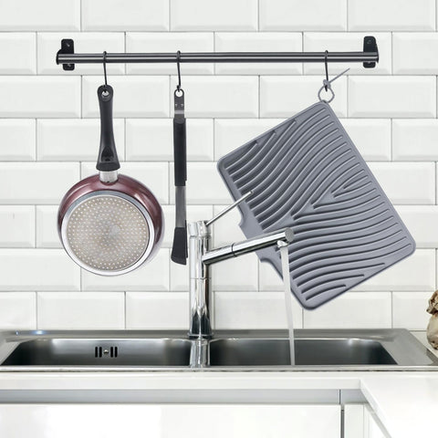 TIKNIK silicone drying mat tested for heat resistance up to 450F
