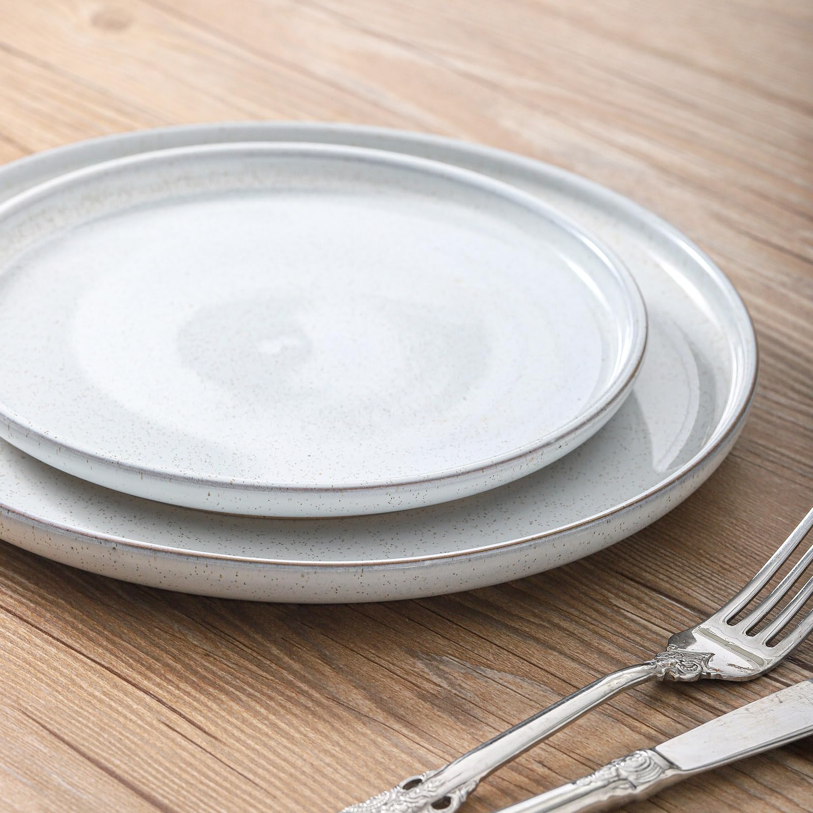 Tikooere ceramic dessert plates ideal for pasta, salads and lighter meals.