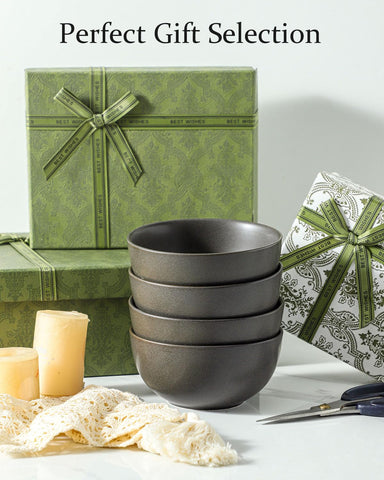 Tikooere salad serving bowls suitable for fresh meals and gatherings.