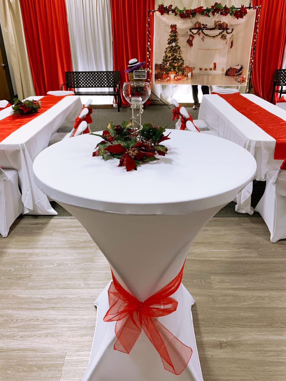 Tina's table cover suited for weddings, bars, and parties across many venues.