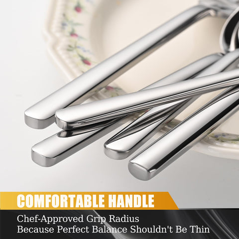 Tinina dinner fork with strong stem for sturdy bites