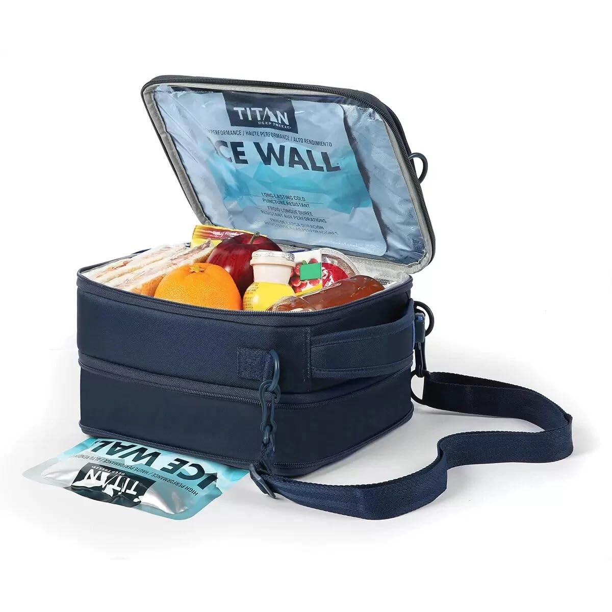 Titan by Arctic Zone includes leak-proof container set and exterior pockets.