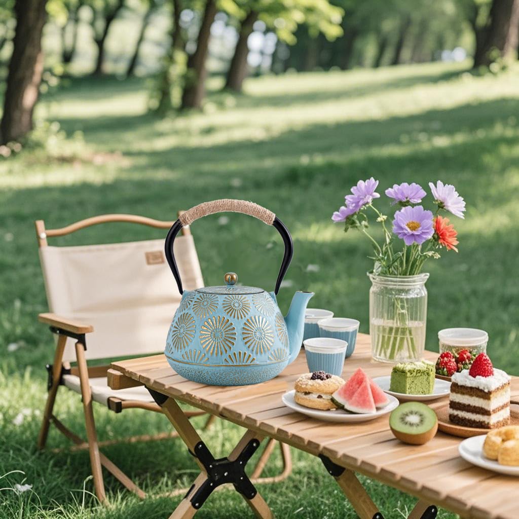 TiwisiTe arc-spout teapot with a heat-resistant handle for precise pouring.