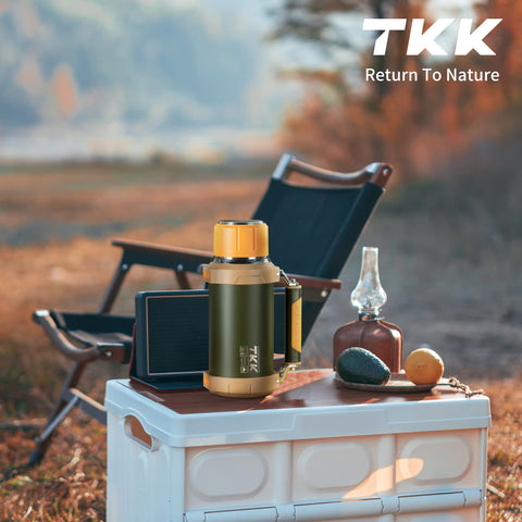 TKK leak-resistant cap prevents spills during hiking or travel