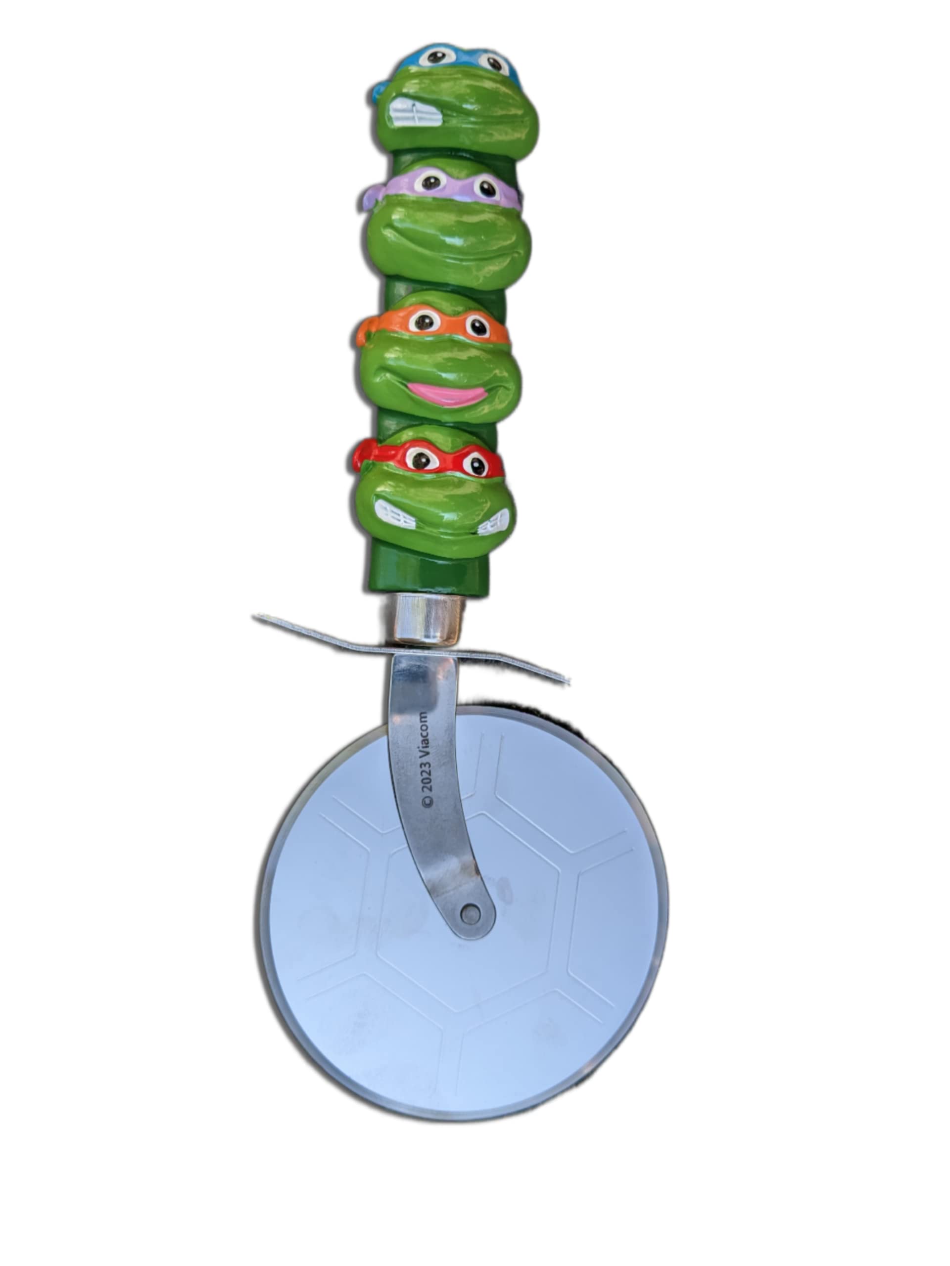 TMNT pizza cutter with Donatello design for precise cuts at parties