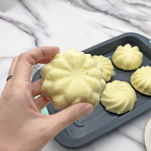 To encounter silicone cups ideal for parties and celebratory treats