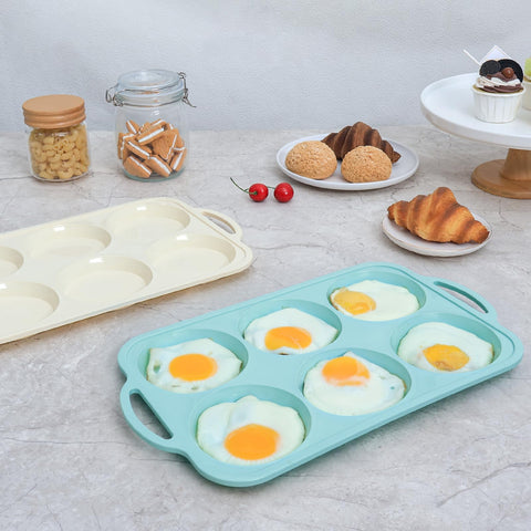 Toeusog healthy meal prep with egg bites and mini buns.