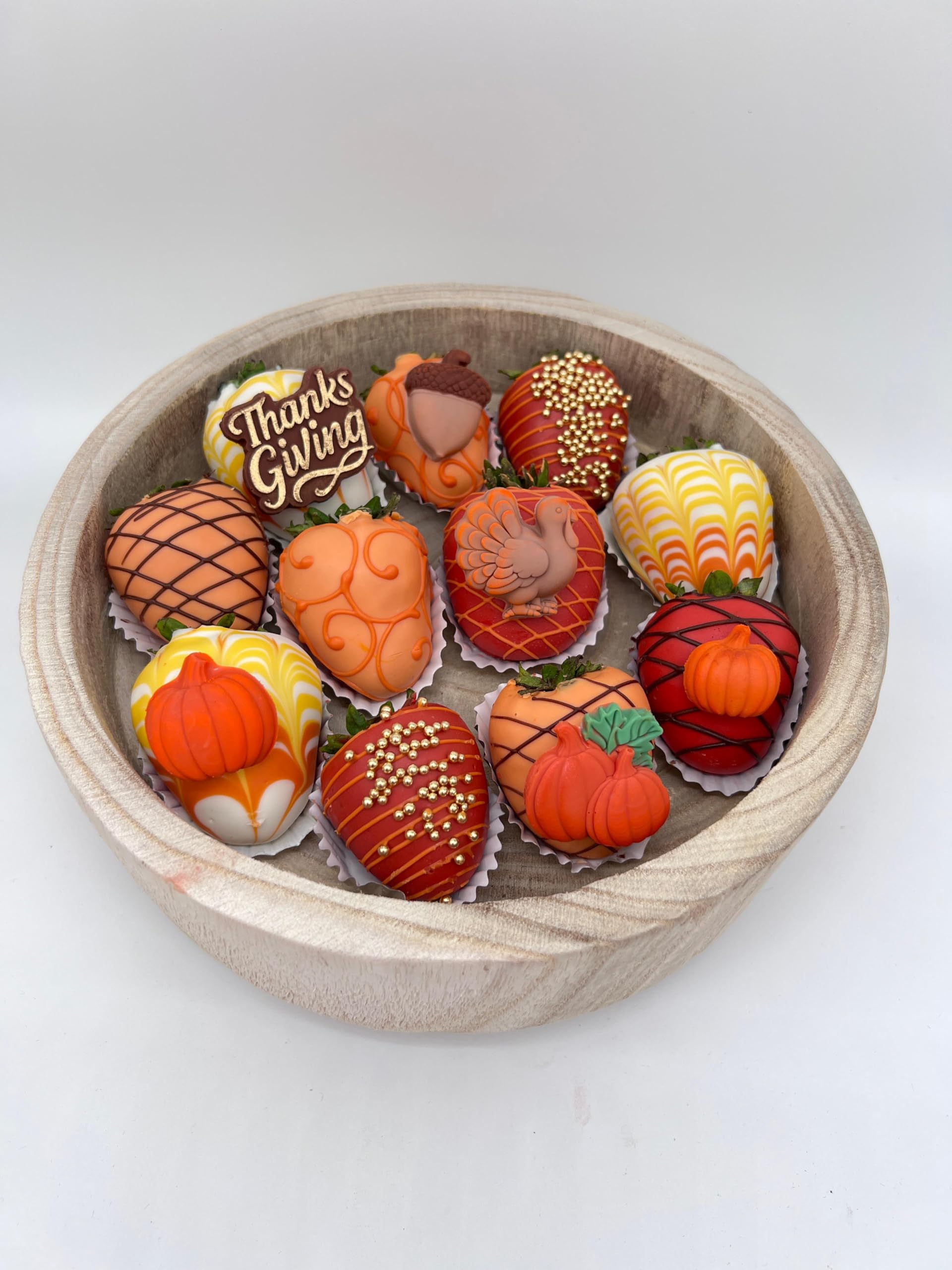 Toni Crafty Happy Thanksgiving message mold creates festive toppers