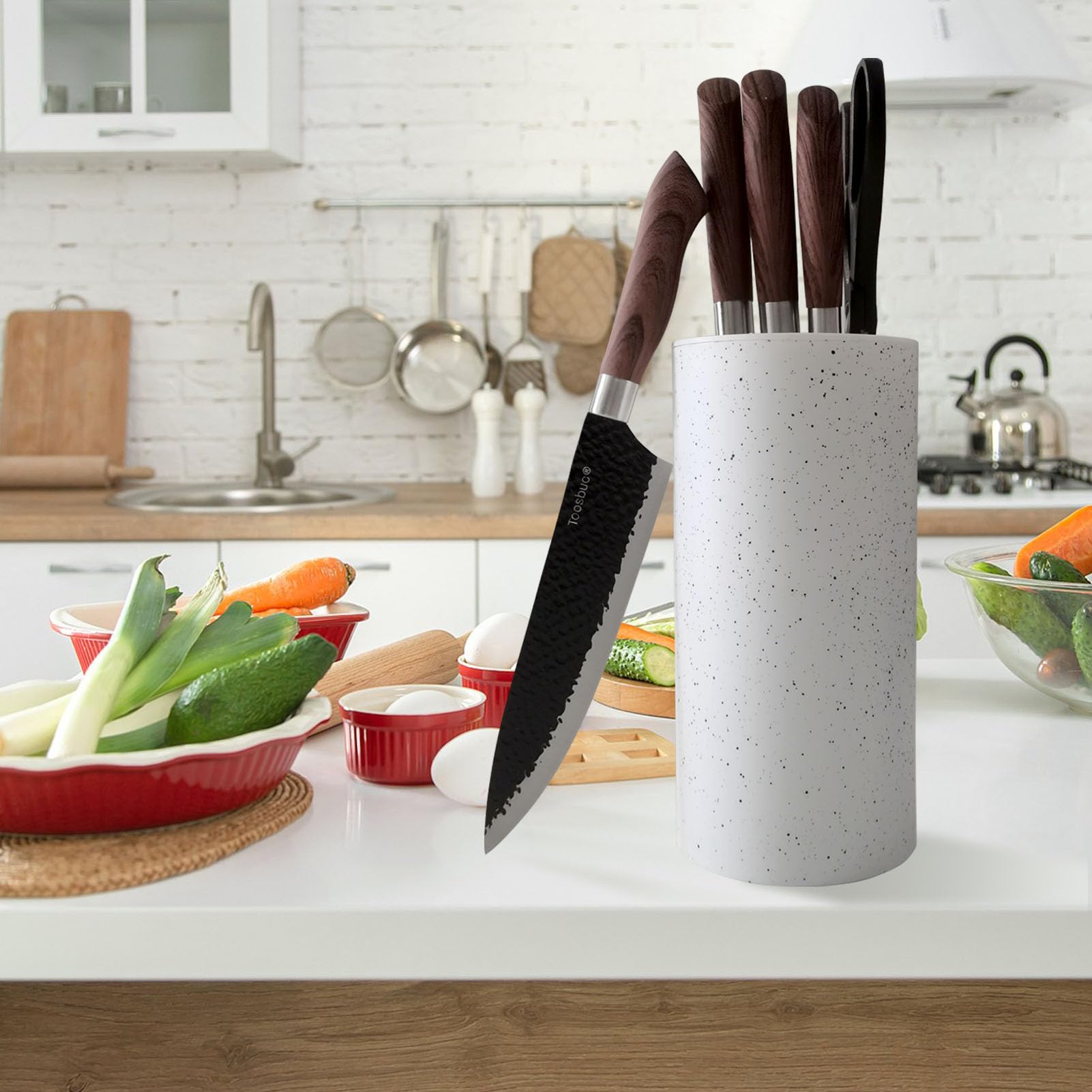 Toosbuc Round Knife Holder detachable slot close-up shows easy knife separation.