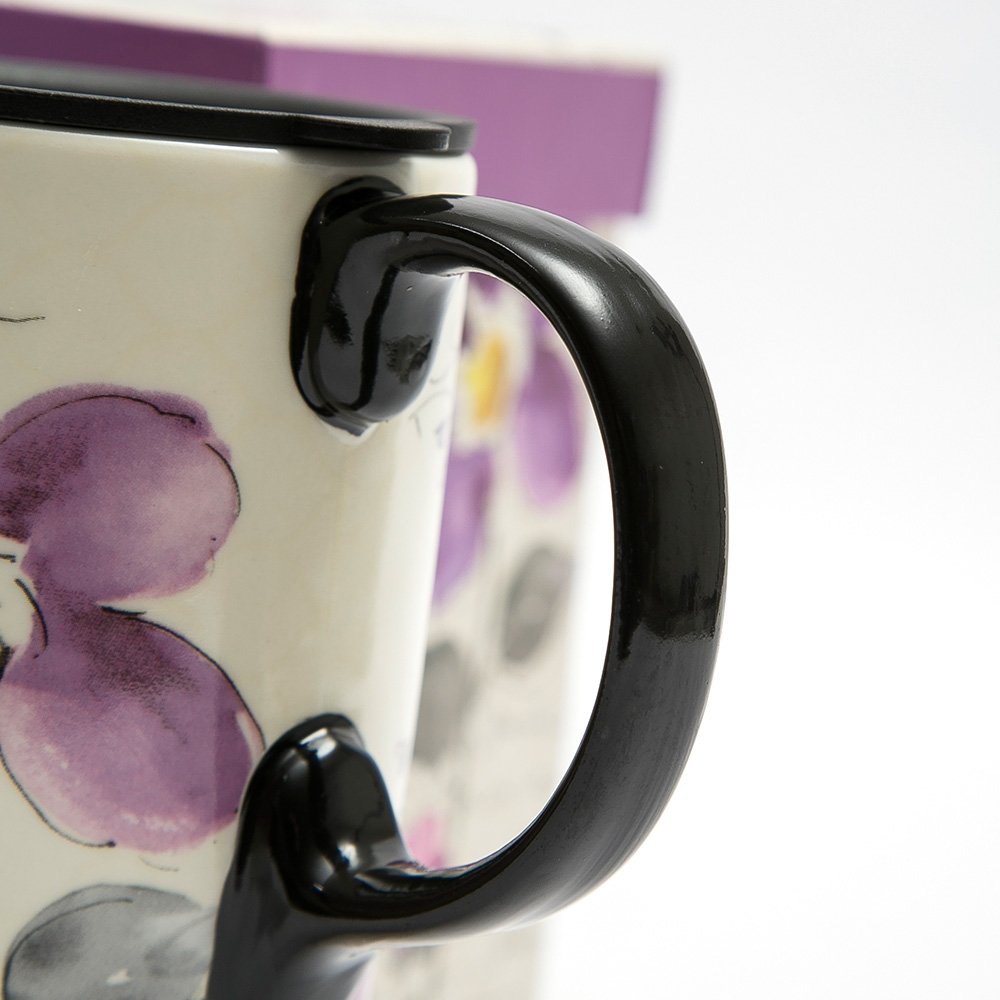 17-ounce capacity Topadorn travel mug – ample space for a full cup.